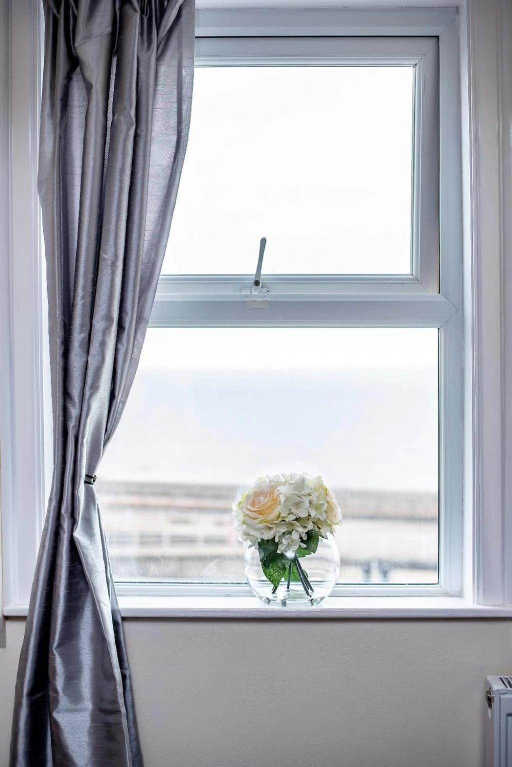 Mars Hotel Seaview Blackpool Ngoại thất bức ảnh