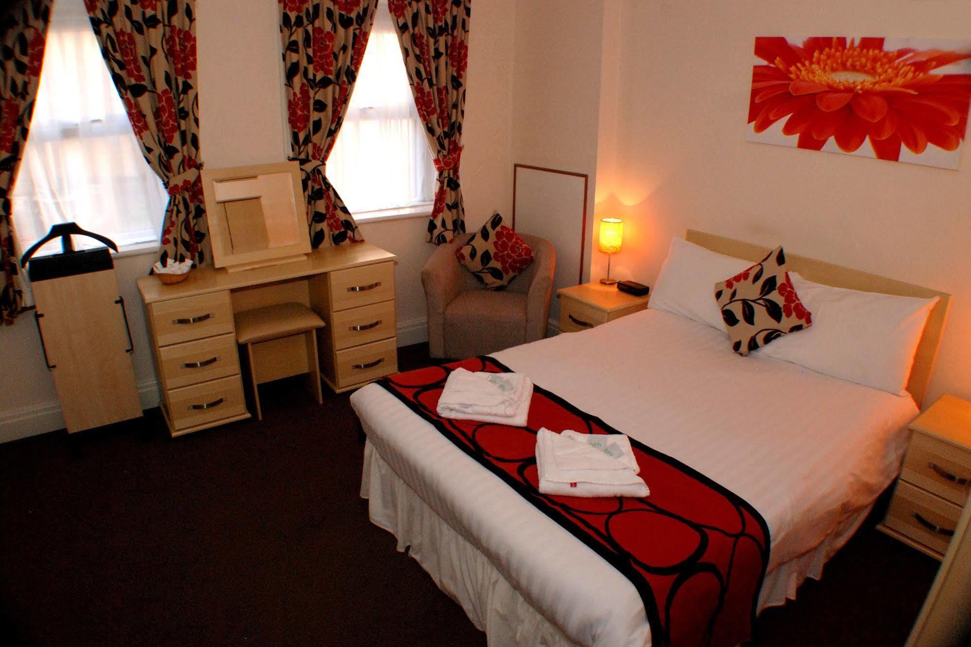 Mars Hotel Seaview Blackpool Ngoại thất bức ảnh
